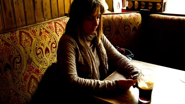 В дублинском пабе можно выпить пива и по ходу дела назначить деловую встречу - в том же самом пабе