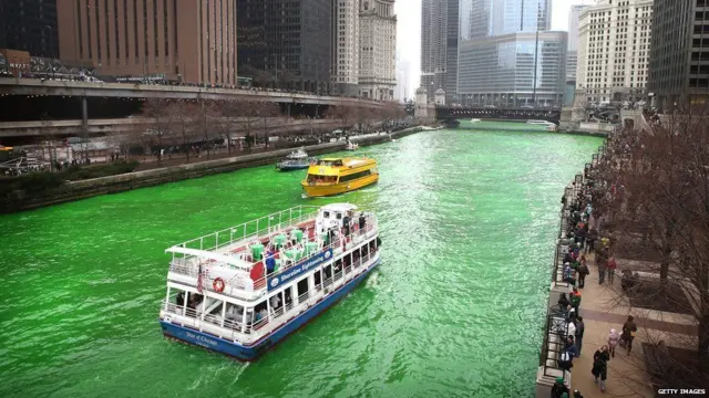 Зеленая река в Чикаго