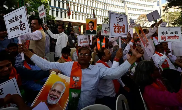 बीएमसी चुनाव के नतीजों के दौरान की एक तस्वीर