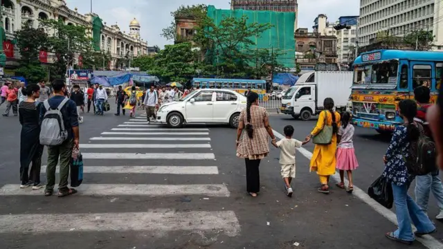 రహదారులు, ఫుట్పాత్లు