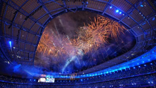 பாரிஸ் ஒலிம்பிக் நிறைவுவிழா புகைப்படங்கள்