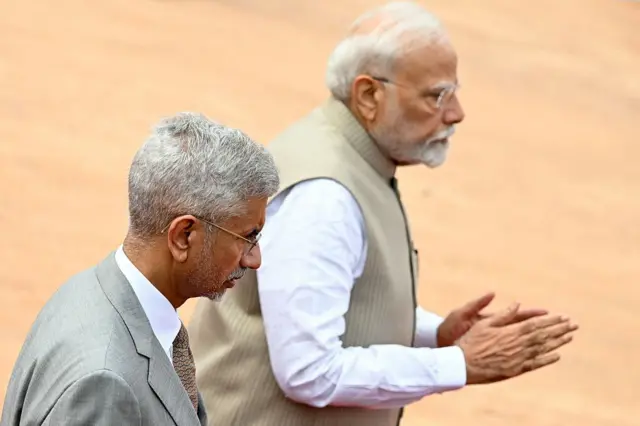 ভারতের প্রধানমন্ত্রী নরেন্দ্র মোদী, সঙ্গে পররাষ্ট্রমন্ত্রী এস জয়শঙ্কর
