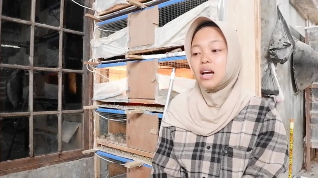 Pemblokiran NIK hanya dilakukan terhadap Amira, sementara NIK anaknya, Zahira diklaim sampai saat ini masih aktif.