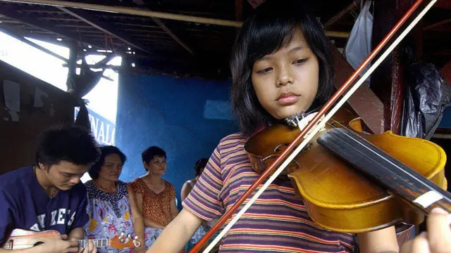 Rabo-rabo, Kampung Tugu, Krontjong Toegoe