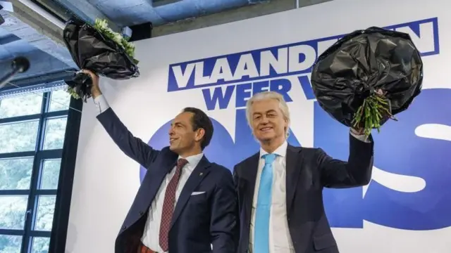 خیرت ویلدرس پوپولیست هلندی است مواضع تند ضداسلامی دارد، در آستانه رای‌گیری از شهر آلست در بلژیک بازدید کرد تا شانس حزب ولامس بلانگ را افزایش دهدس ولامس بلانگ را افزایش دهد