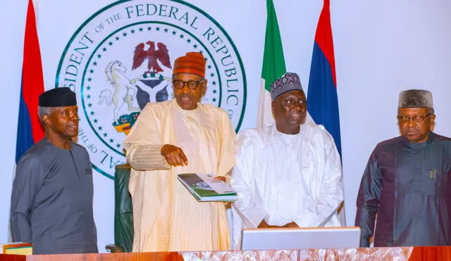 Shugaba Muhammadu Buhari da ministcoinsa 