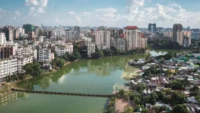 ঢাকা শহরের দৃশ্য।