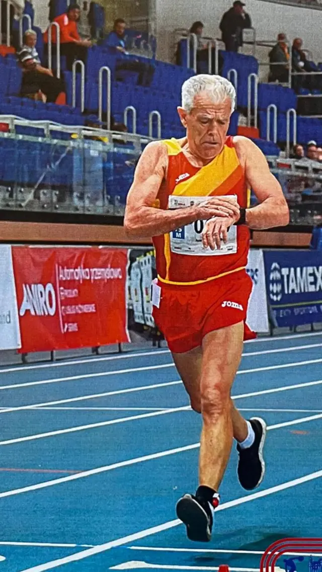 Juan López G. corriendo
