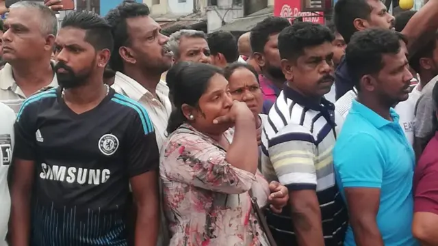 ఘటనా స్థలం వద్ద ప్రజలు