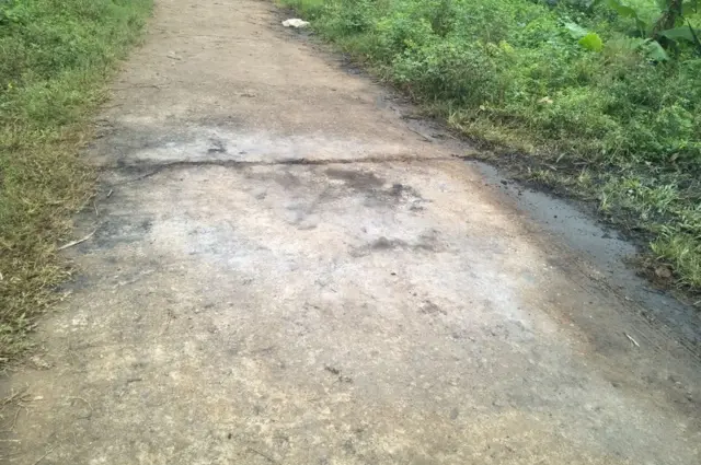 విశాఖ మన్యంలో రోడ్డుపై గిరిజనుడు జయరాంను సజీవ దహనం చేసిన ప్రదేశం