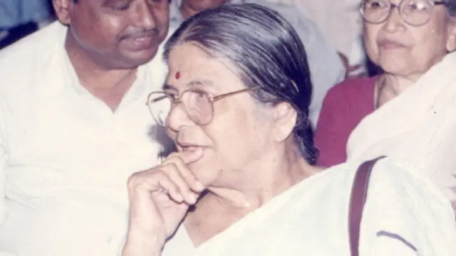 मृणाल गोरे