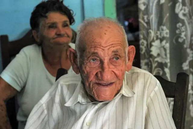 साल 2016 की इस तस्वीर में मार्टिन कास्त्रो