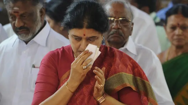 அபராத தொகையை செலுத்தாத சசிகலா