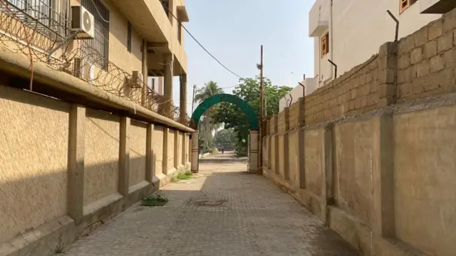 گورنمنٹ گرلز ڈگری کالج کا گیٹ