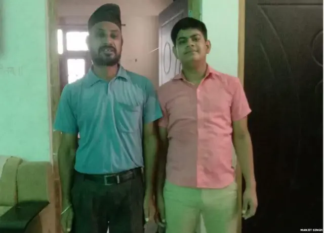 ਸਰਬਜੀਤ ਸਿੰਘ ਆਪਣੇ ਪਿਤਾ ਨਾਲ