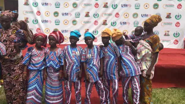 Awọn ibeji ni Igbo Ọra