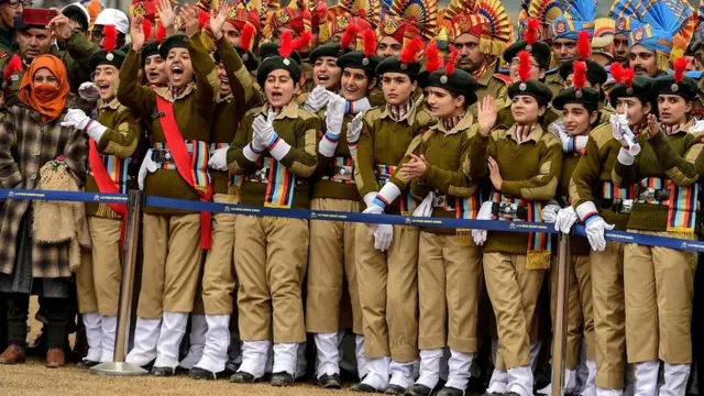 सेना में महिलाएं