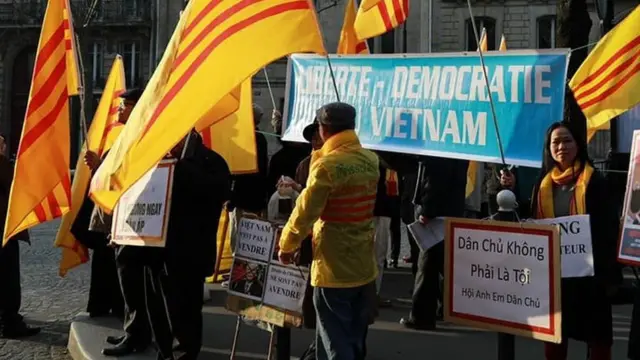 dân chủ