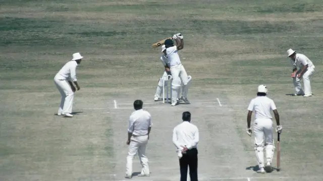 ક્રિકેટની જૂની તસવીર