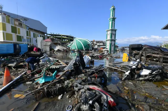 इंडोनेशिया भूंकप से तवाही