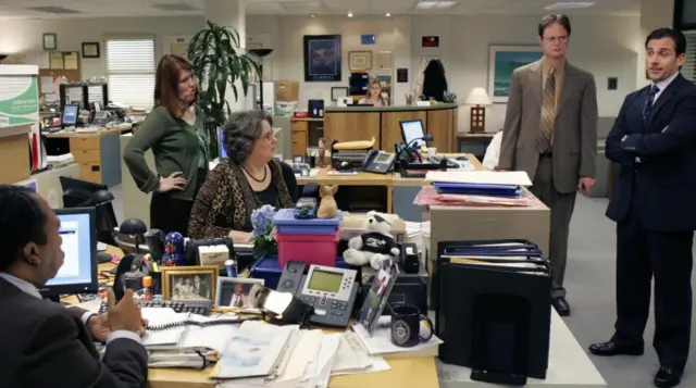 Majkl Skot (Stiv Karel) je pre zbunjeni lakrdijaš nego pokvareni šef