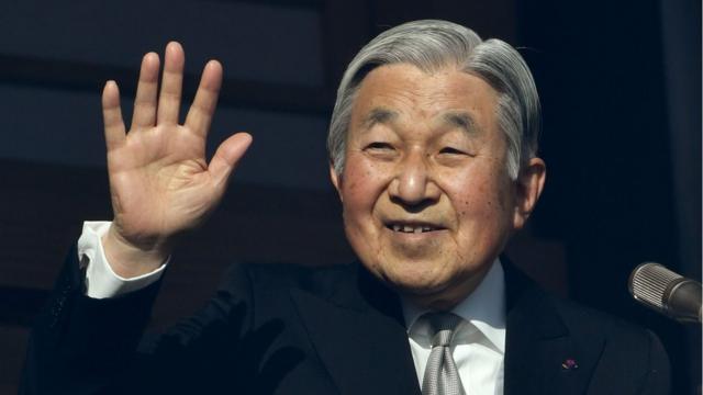 日本政府、天皇陛下の2018年末退位を検討＝報道 - BBCニュース