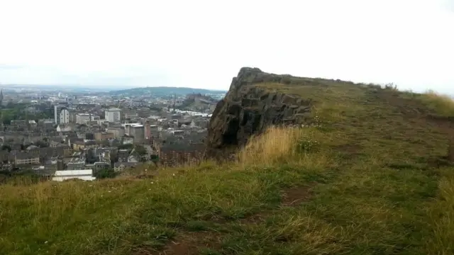 Панорама Эдинбурга с холма "Артурово кресло"