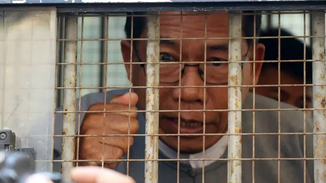 ဒေါက်တာအေးမောင်ဟာ နိုင်ငံတော်သစ္စာဖောက်မှုနဲ့ ထောင်အနှစ်နှစ်ဆယ် ချမှတ်ခံရပြီး အထူးအယူခံဝင်ထားပါတယ်။