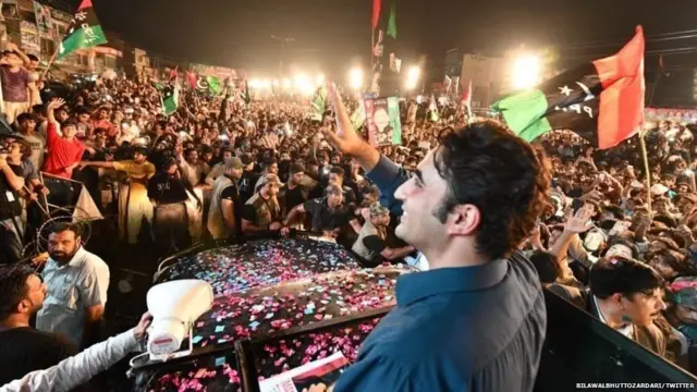 ચૂંટણી પ્રચાર કરી રહેલા પાકિસ્તાન પીપલ્સ પાર્ટીના નેતા બિલાવલ ભુટ્ટો ઝરદારી