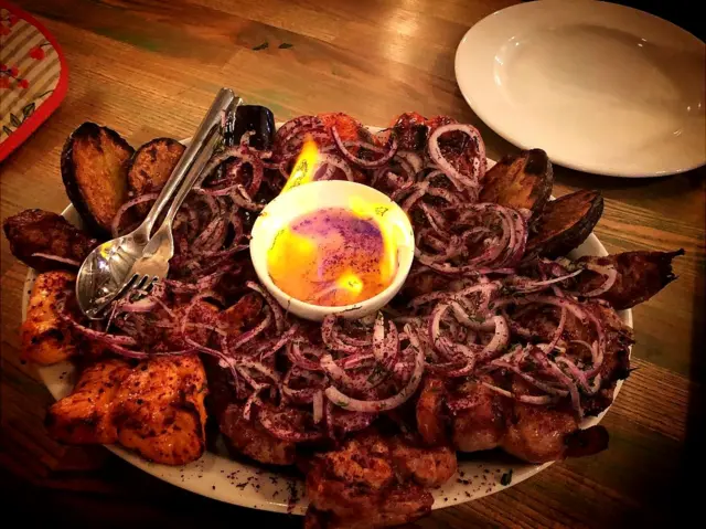 سینی کباب شیشلیک گرجستانی