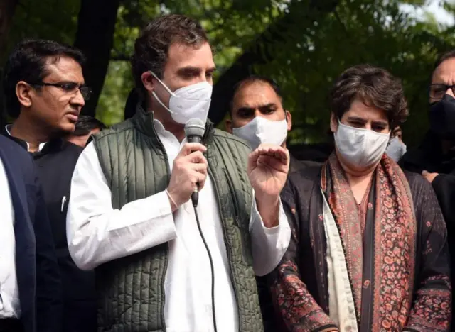 રાહુલ ગાંધી અને પ્રિયંકા ગાંધી