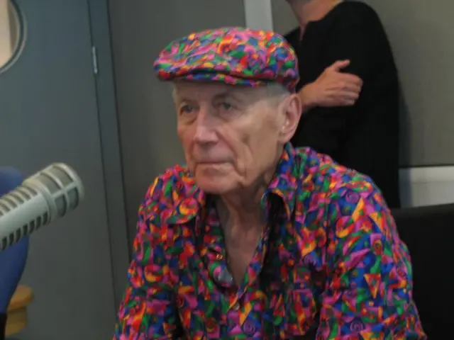 Евгений Евтушенко в студии Русской службы Би-би-си 12 мая 2006 года