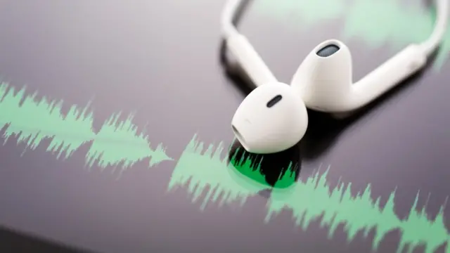 Grabación MP3 y auriculares.