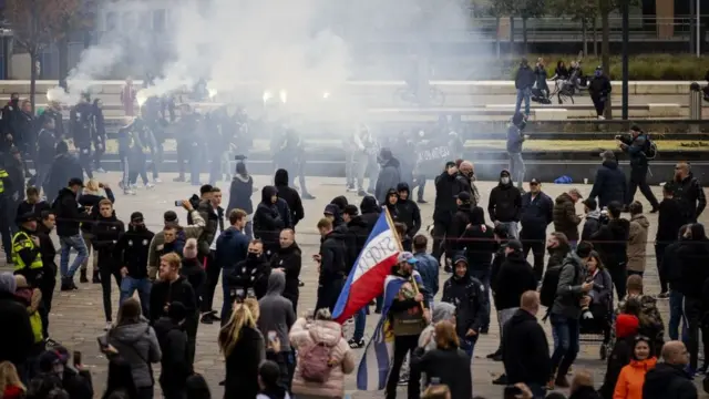 Pazar günkü protestoya çok sayıda kişi katıldı