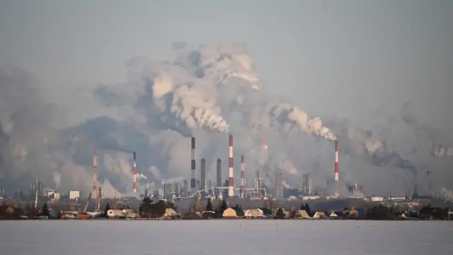 Omsk'ta Gazprom'un rafinerisi bulunuyor