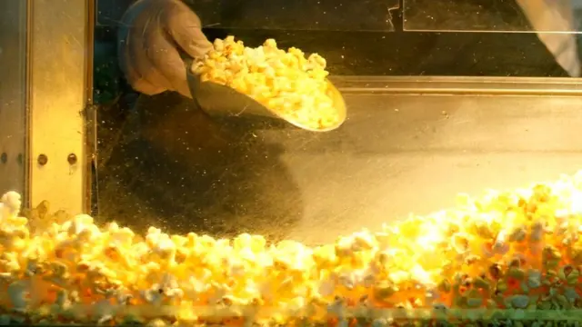 Повышение уровня продаж попкорна в кинотеатрах было воспринято как признак восстановления экономики Великобритании после кризиса 2008 года