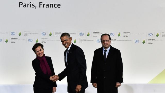 Christiana Figueres, Barack Obama y Francois Hollande en París durante la Cumbre Climática de 2015.