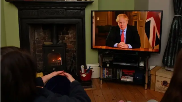 ডাউনিং স্ট্রিট থেকে এক টেলিভিশন ভাষণে নিষেধাজ্ঞার কথা জানান প্রধানমন্ত্রী বরিস জনসন।