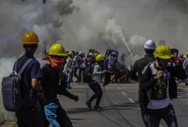 Protestosbet77 bonusMianmar atingiram o pontobet77 bonusuma guerra civil, para alguns analistas