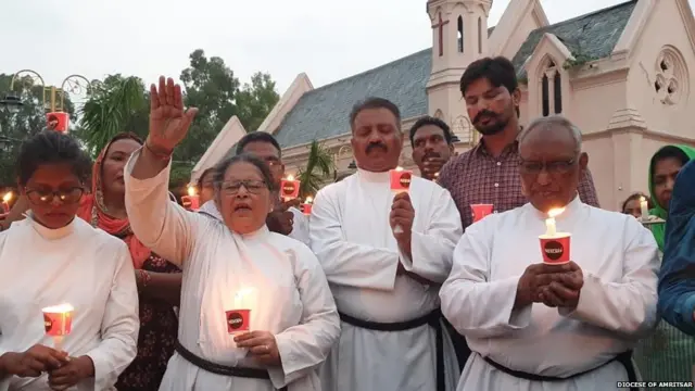 ਚਰਚ ਦੇ ਅਯੂਬ ਡੇਨੀਅਲ ਨੇ ਮੀਡੀਆ ਨੂੰ ਦੱਸਿਆ ਕਿ ਇਹ ਕੈਂਡਲ ਮਾਰਚ ਤਰਨਤਾਰਨ ਦੀ ਘਟਨਾ ਦੇ ਰੋਸ ਵਜੋਂ ਕੀਤਾ ਜਾ ਰਿਹਾ ਹੈ।