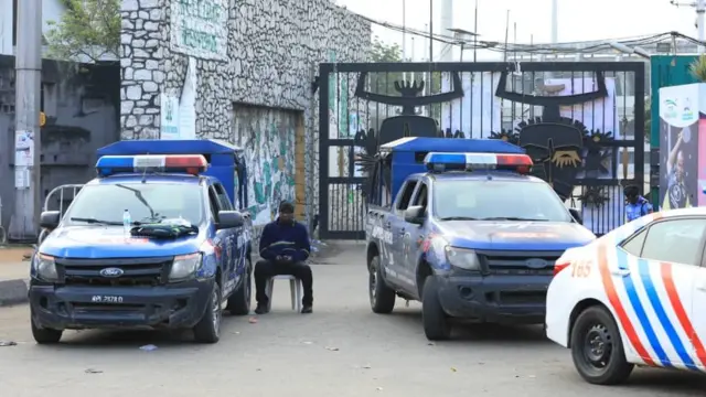 Ẹnu ọna papa iṣere ni surulere