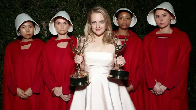 Розповідь служниці