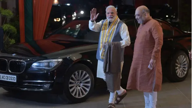 नरेंद्र मोदी