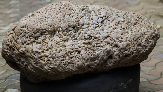 World's largest star sapphire cluster