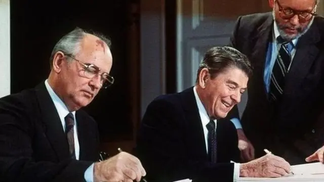 अमेरिका, रशिया, मिसाइल, आण्विक अस्त्रं