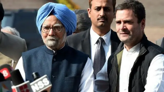 मनमोहन सिंह के साथ राहुल गांधी