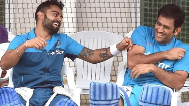 कोहली धोनी