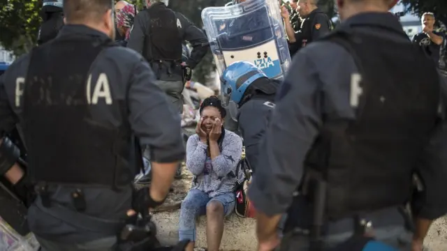 ኤርትራዊት ብፖሊስ ጥልያን ክትሳደድ እንከላ