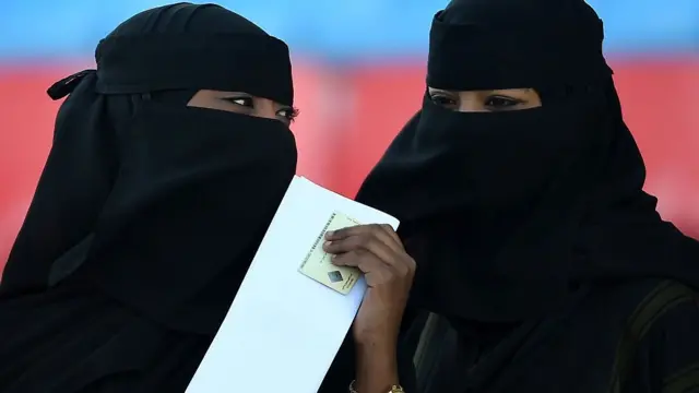 இரு சௌதி பெண்கள்