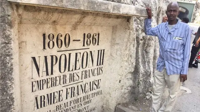 Malam Khalid Imam a daya daga cikin wuraren tarihi na Sarkin Faransa Napoleon III